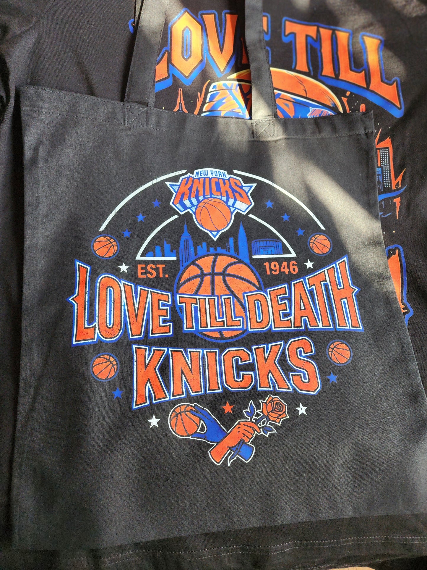 Knicks tote rose